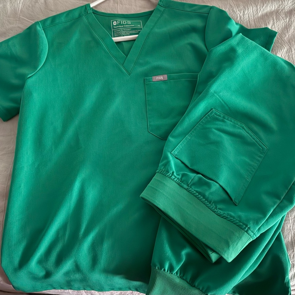 Figs Green Scrub Catarina Top